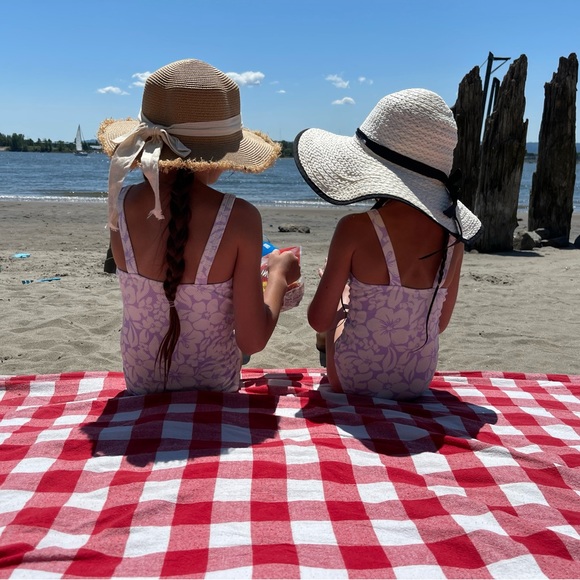 About Me💕 Posh Level II 🤩🤩 - Picture 4 of 5